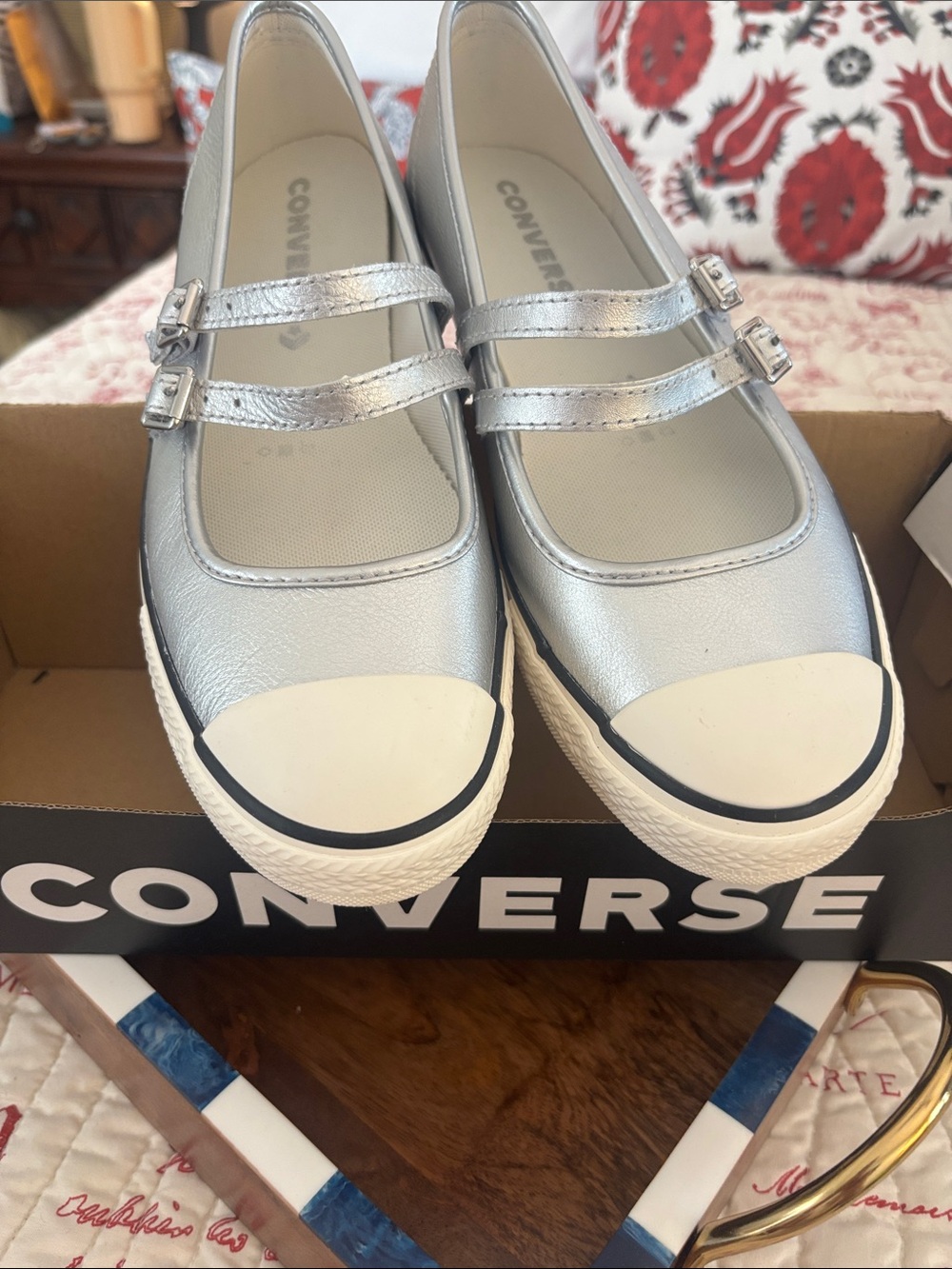 NWT Converse Women’s Dainty Mary Jane OX Leather Metallic Sneakers SZ 10.5